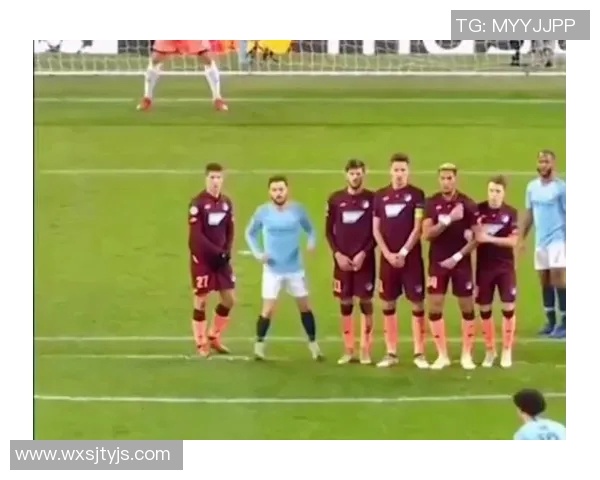 英超传奇球星回顾与精彩瞬间盘点展现足球魅力与激情 英超传奇球星回顾与精彩瞬间盘点展现足球魅力与激情