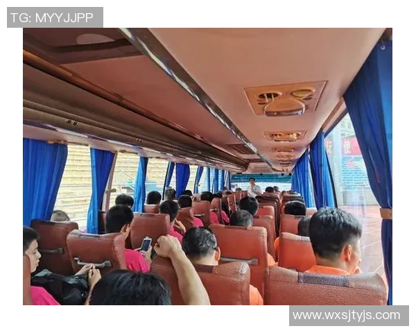 足球明星与嘻哈文化的完美结合展现个性与风格的精彩瞬间 足球明星与嘻哈文化的完美结合展现个性与风格的精彩瞬间