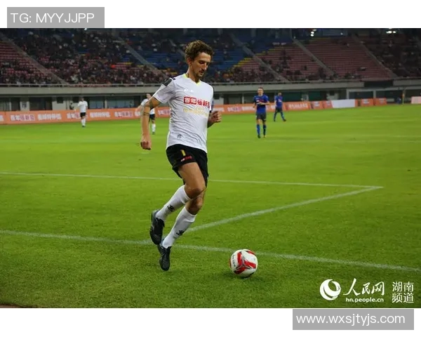 足球明星叶楚贵的传奇之路与背后的奋斗故事 足球明星叶楚贵的传奇之路与背后的奋斗故事